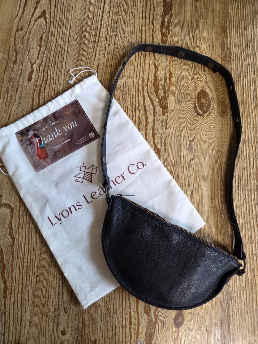 Lyons Leather Co Convertible Leather Black Purse